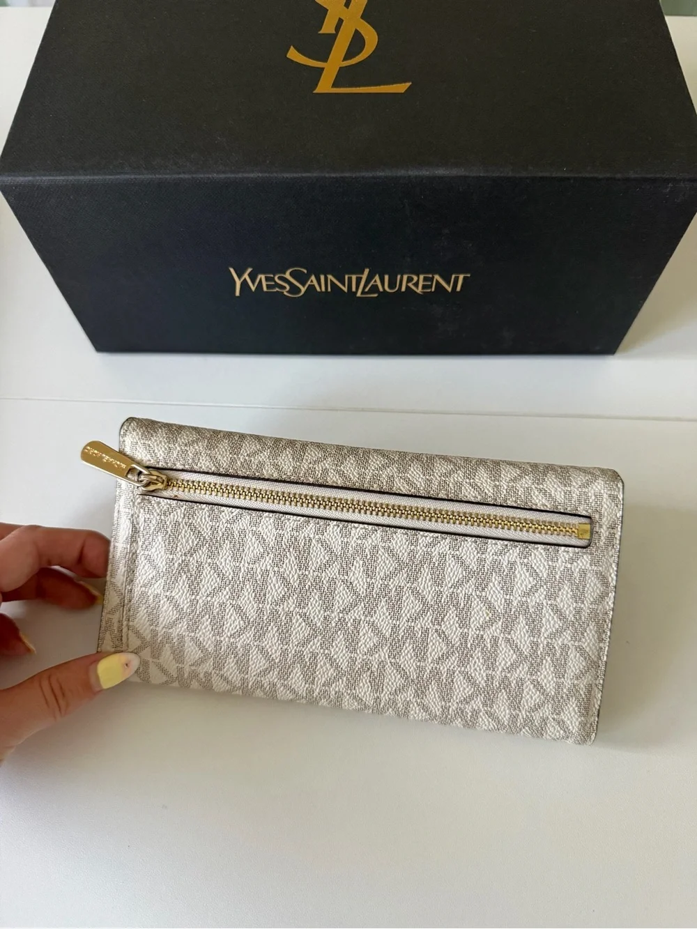 Michael Kors Metallic Logo Continental Wallet - Gold Glitter